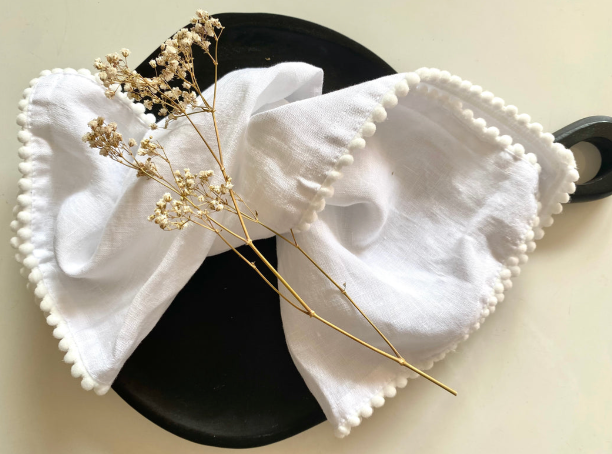 Leinen-Servietten mit Pom Pom