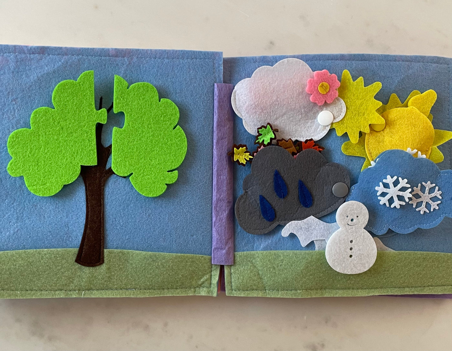 Quietbuch "Blumenfeld lila" inkl. Wunschname